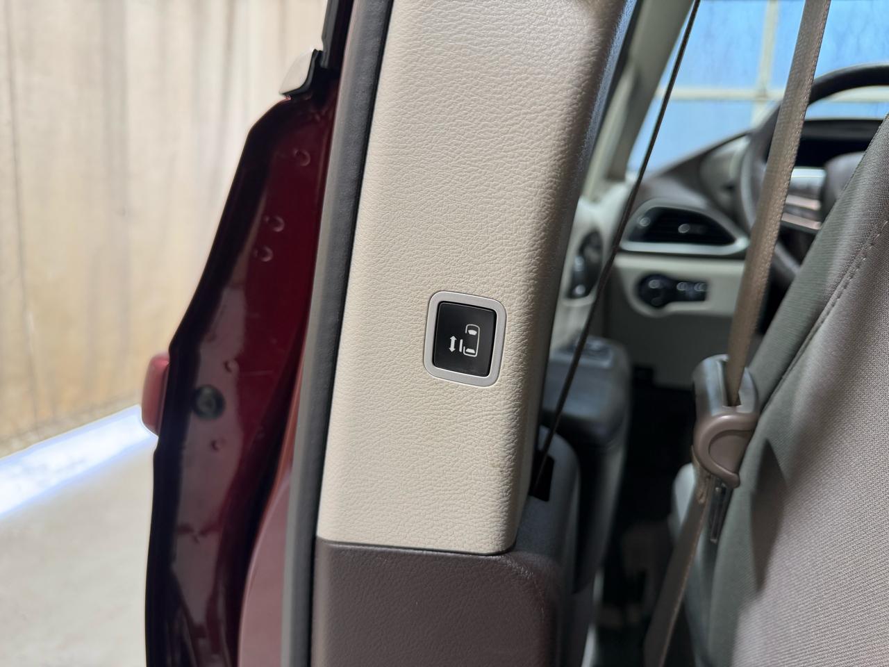 Chrysler Pacifica Touring FWD 2017