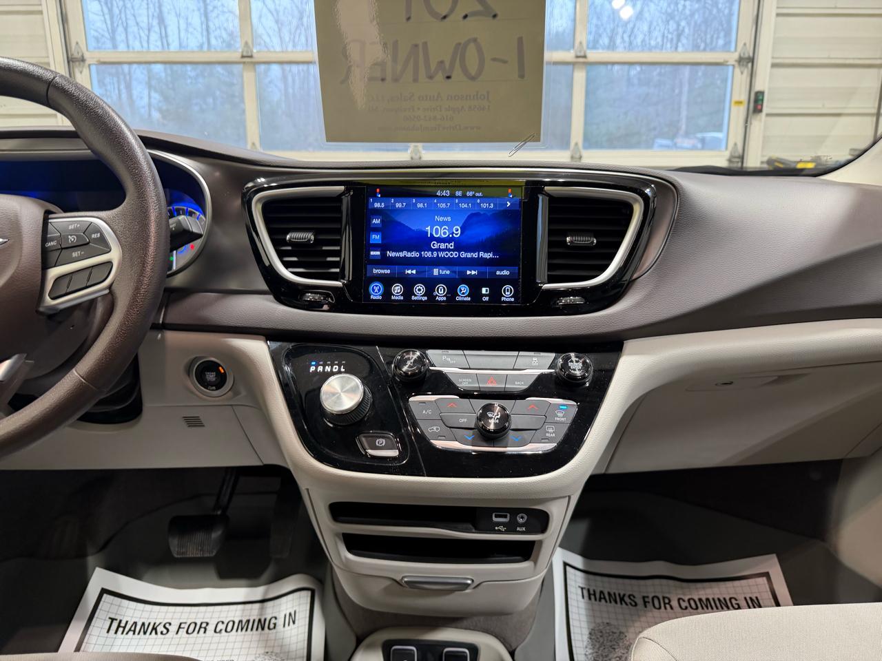 Chrysler Pacifica Touring FWD 2017