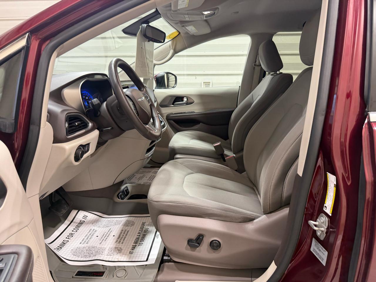 Chrysler Pacifica Touring FWD 2017