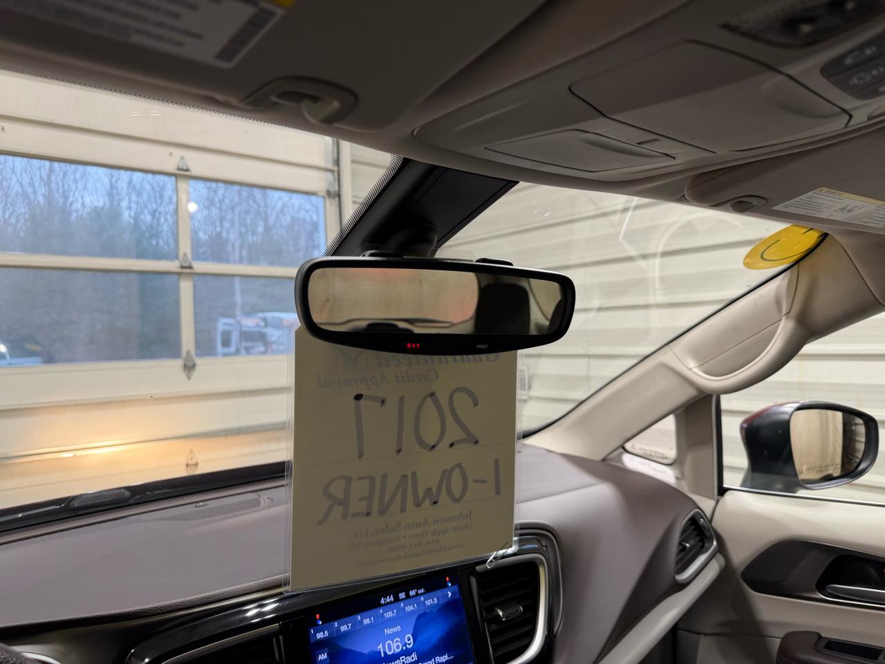 Chrysler Pacifica Touring FWD 2017