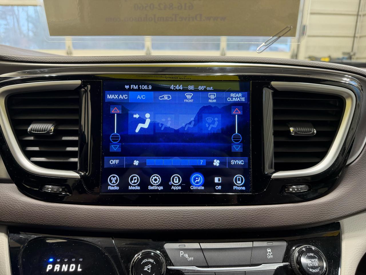 Chrysler Pacifica Touring FWD 2017