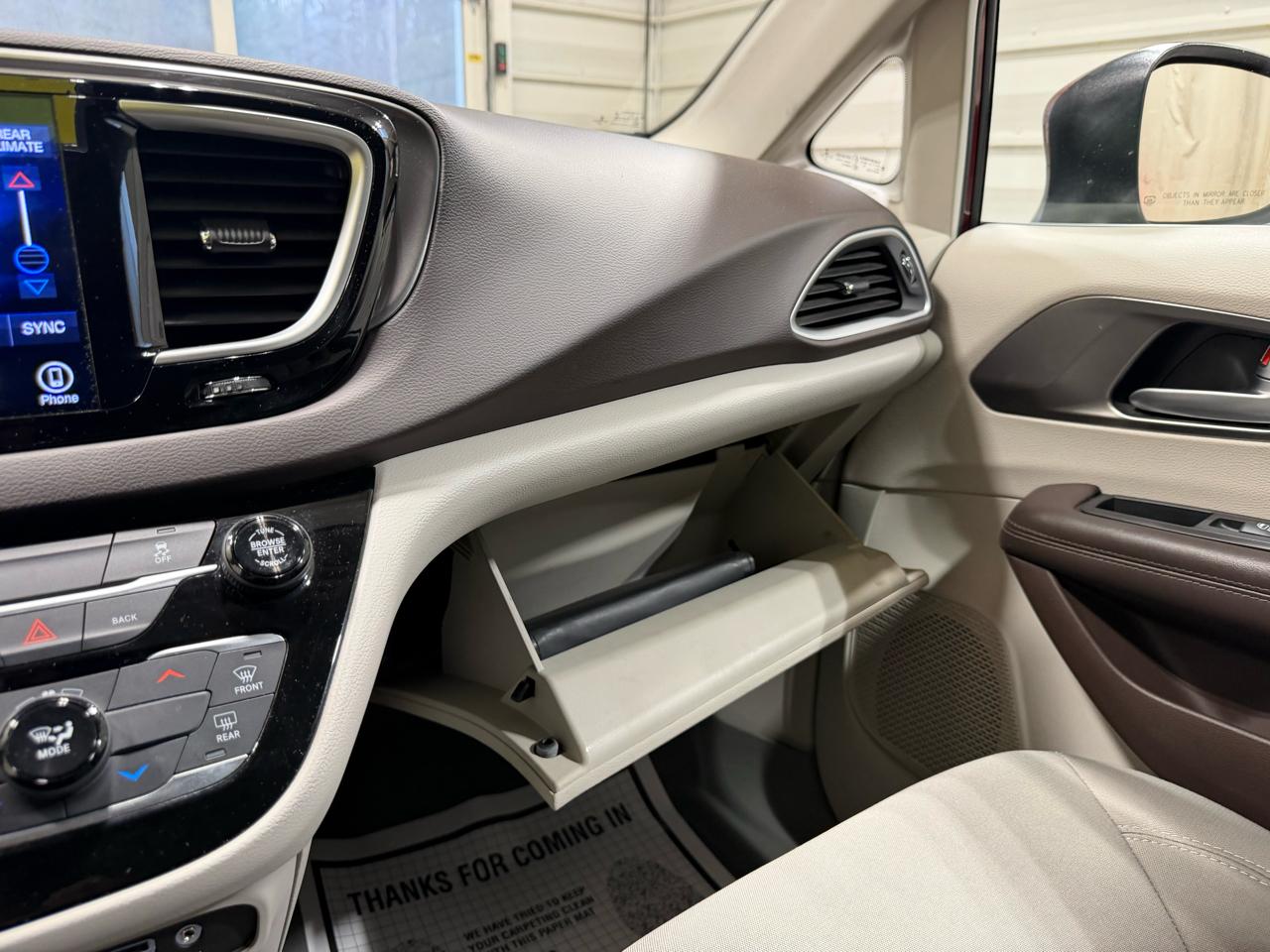 Chrysler Pacifica Touring FWD 2017