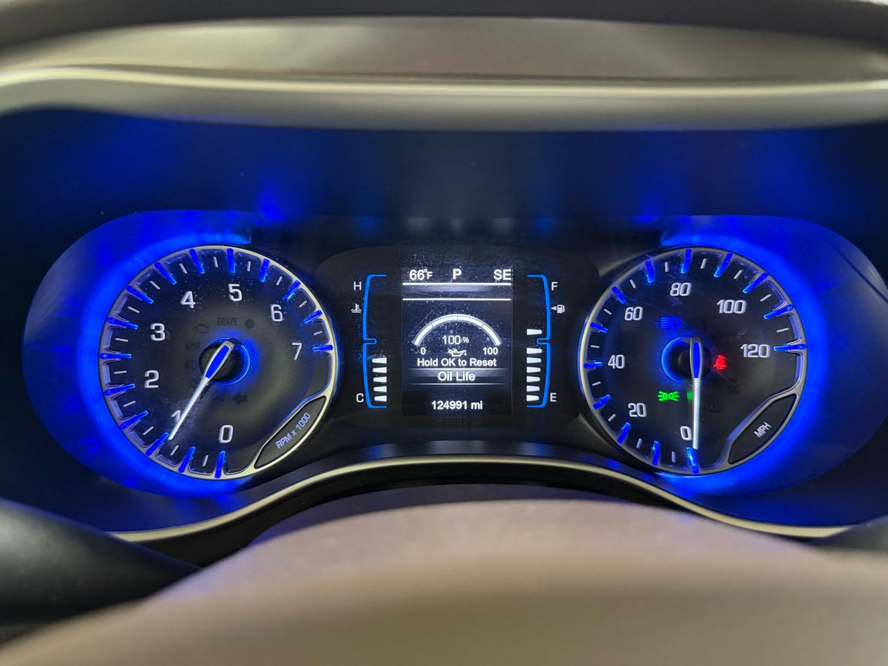 Chrysler Pacifica Touring FWD 2017