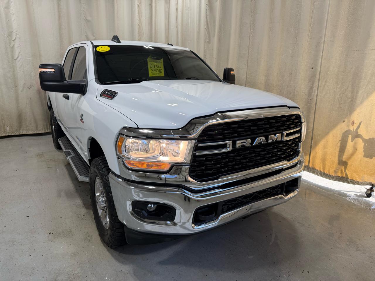 RAM 2500 Big Horn 4x4 Crew Cab 6'4" Box 2024