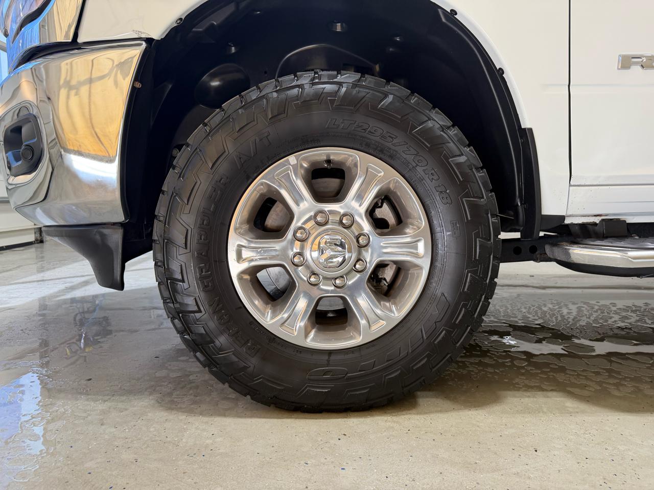 RAM 2500 Big Horn 4x4 Crew Cab 6'4" Box 2024