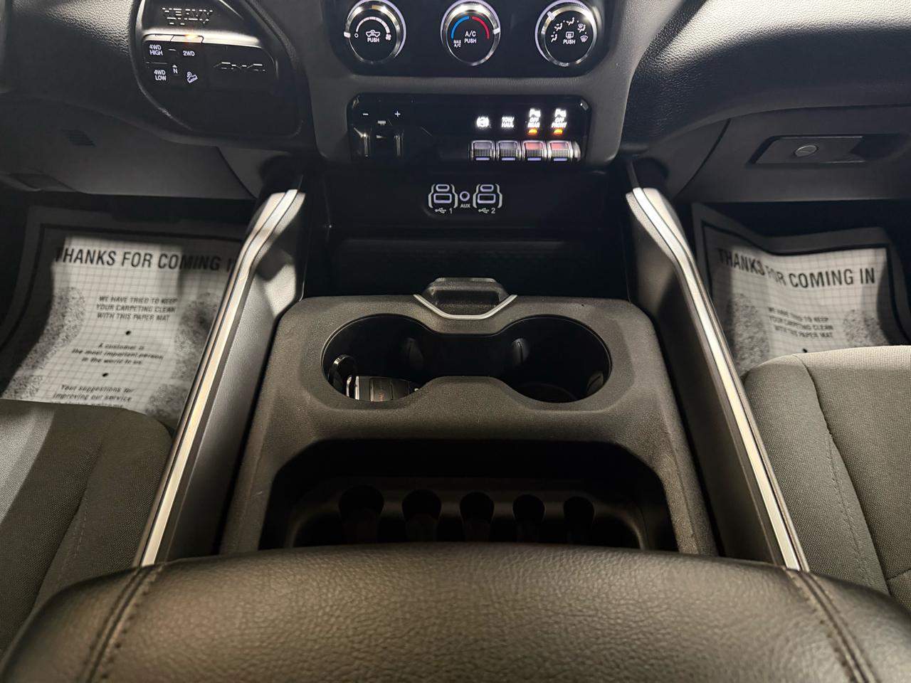 RAM 2500 Big Horn 4x4 Crew Cab 6'4" Box 2024