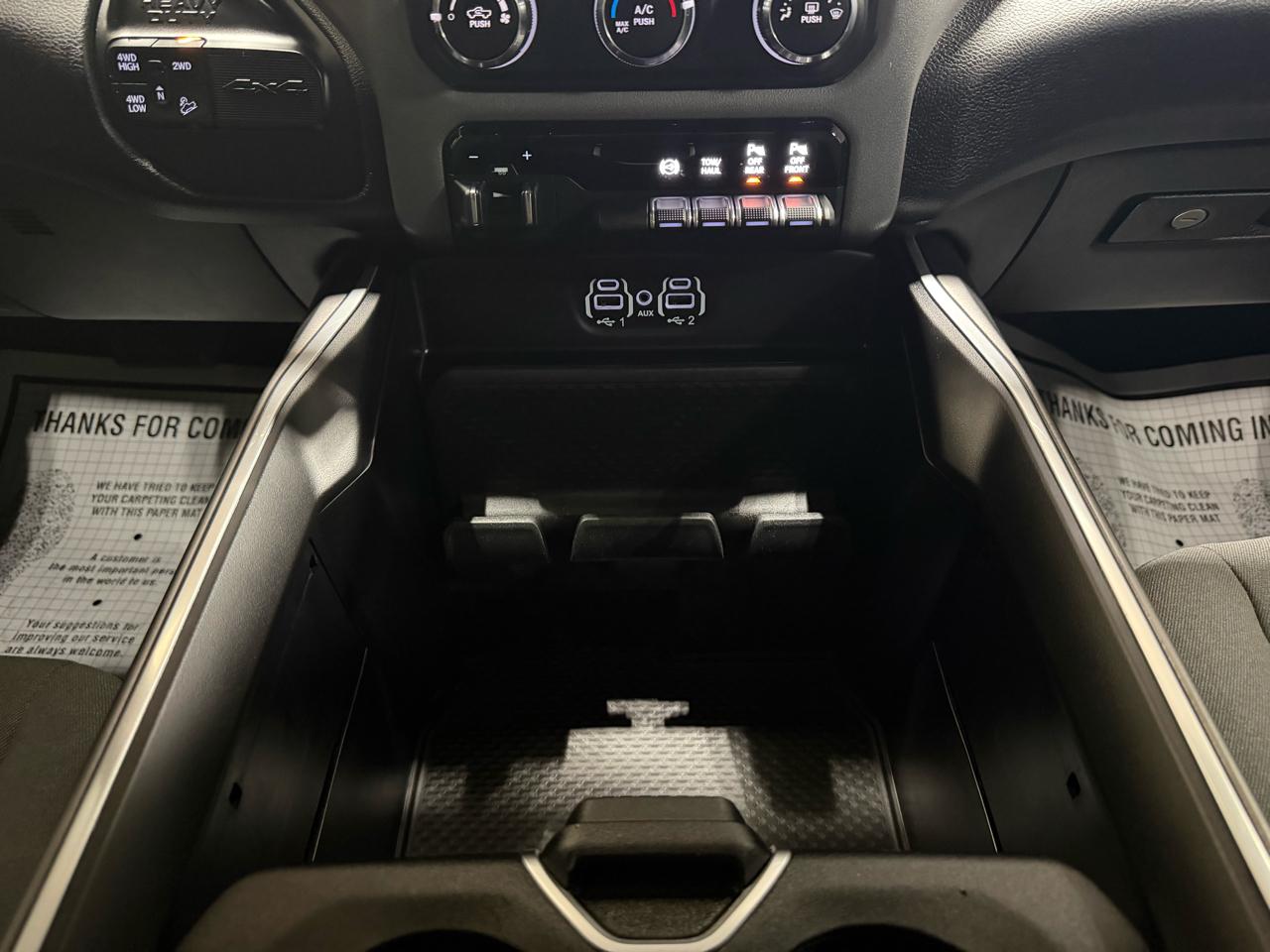 RAM 2500 Big Horn 4x4 Crew Cab 6'4" Box 2024