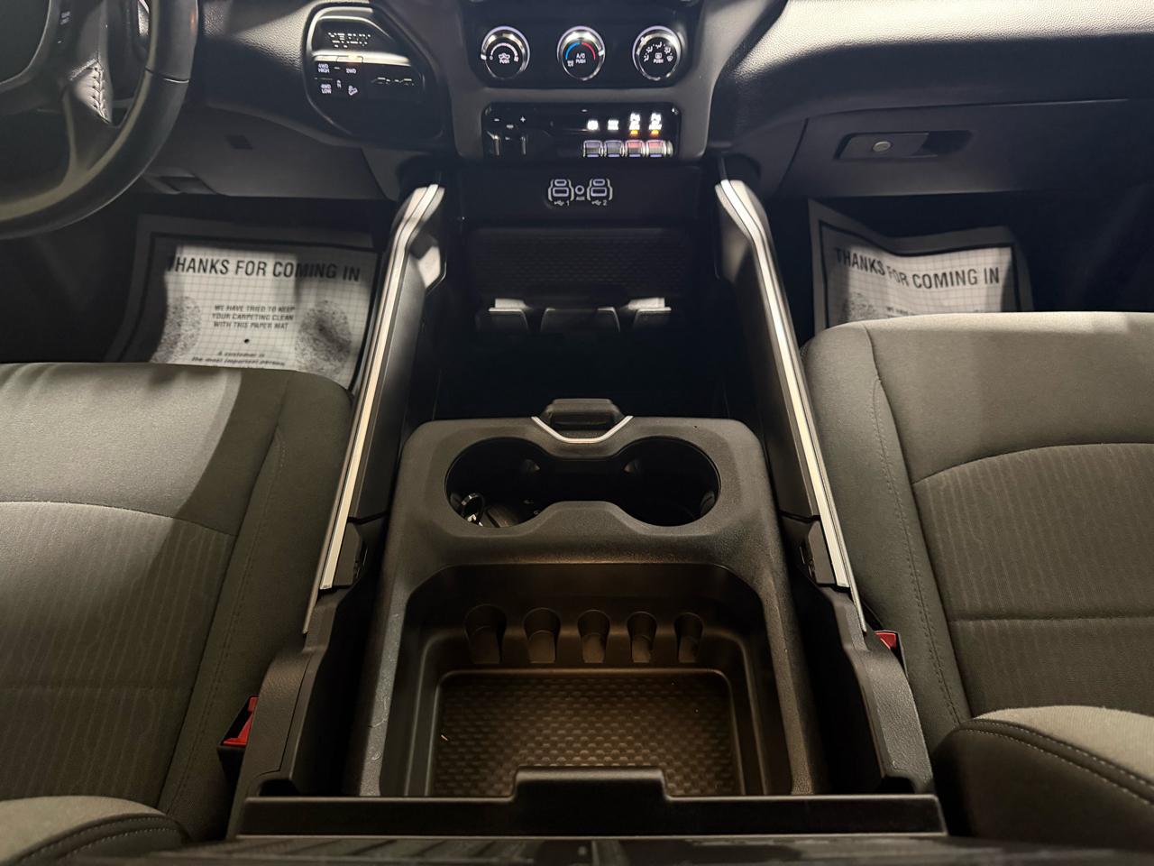 RAM 2500 Big Horn 4x4 Crew Cab 6'4" Box 2024