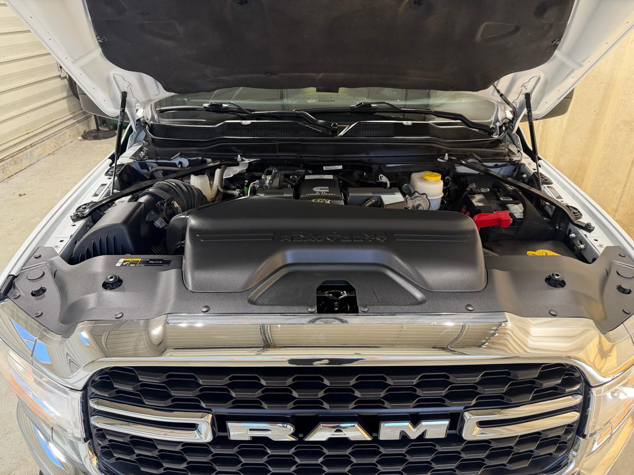 RAM 2500 Big Horn 4x4 Crew Cab 6'4" Box 2024