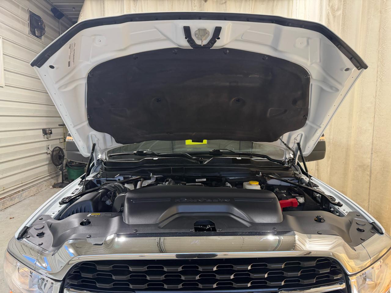 RAM 2500 Big Horn 4x4 Crew Cab 6'4" Box 2024