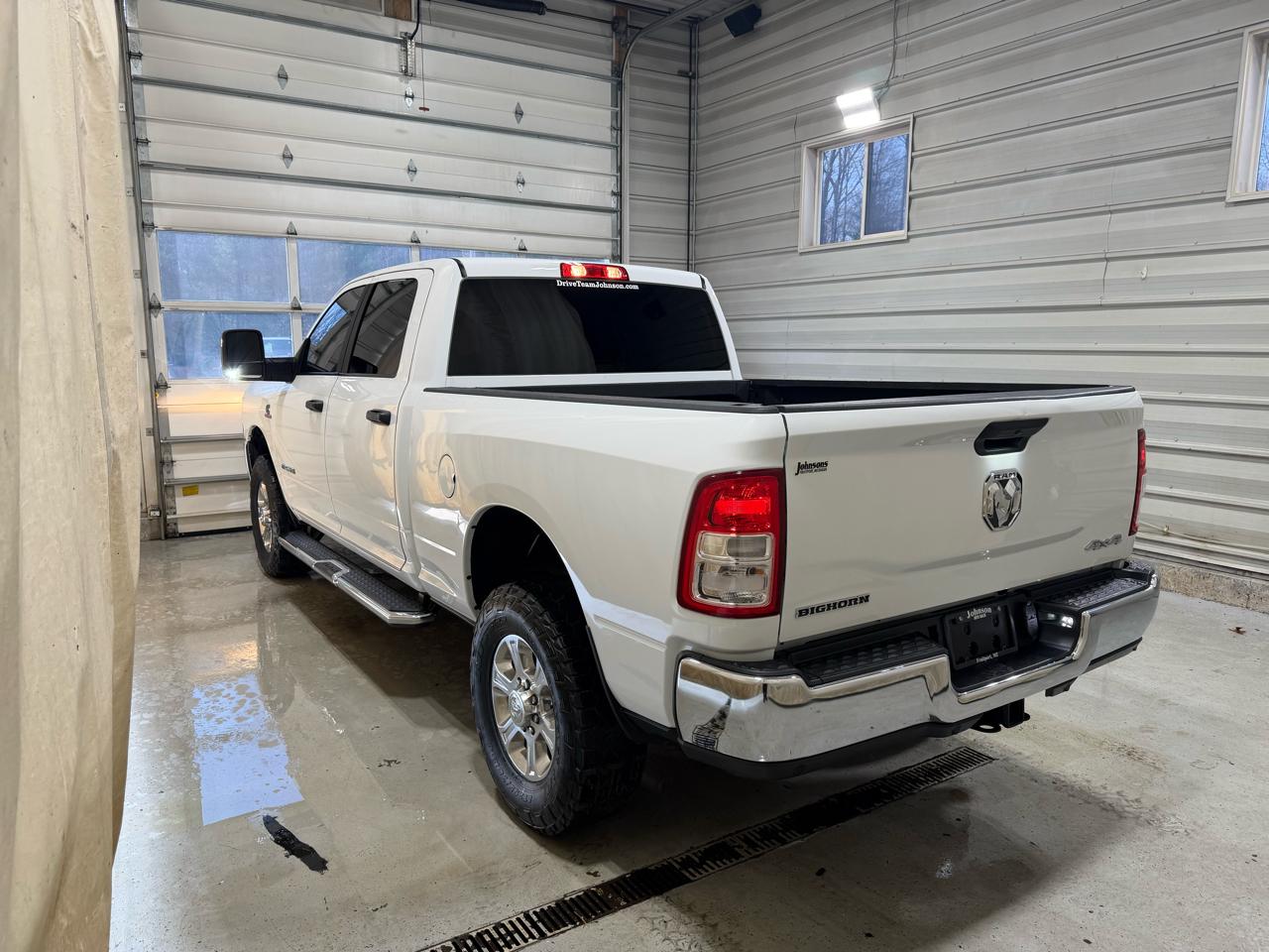 RAM 2500 Big Horn 4x4 Crew Cab 6'4" Box 2024