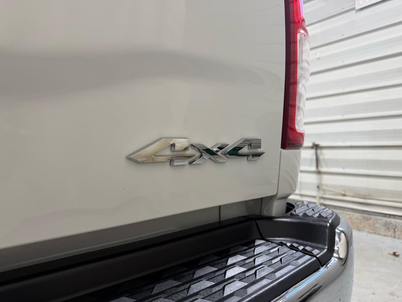 RAM 2500 Big Horn 4x4 Crew Cab 6'4" Box 2024