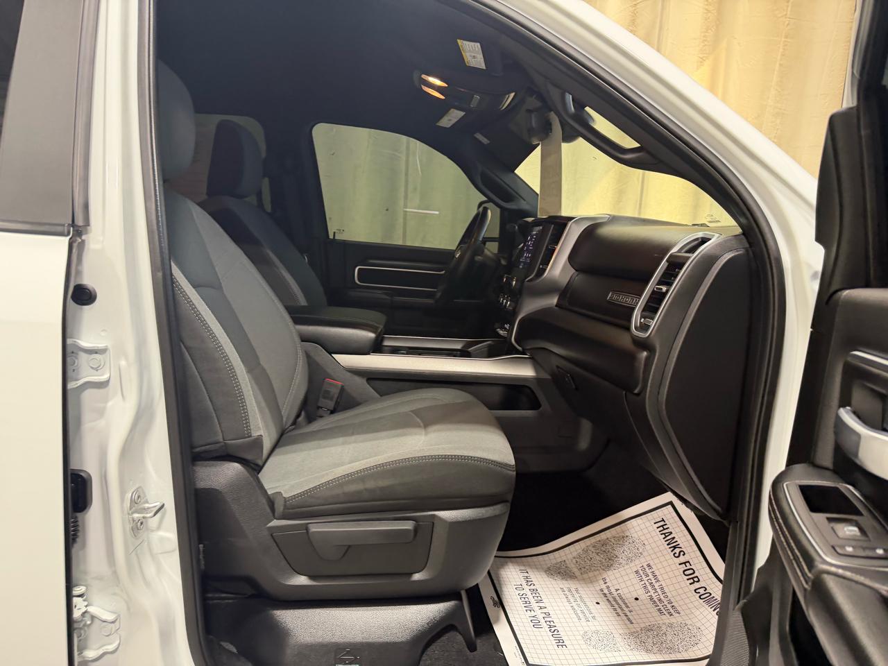 RAM 2500 Big Horn 4x4 Crew Cab 6'4" Box 2024