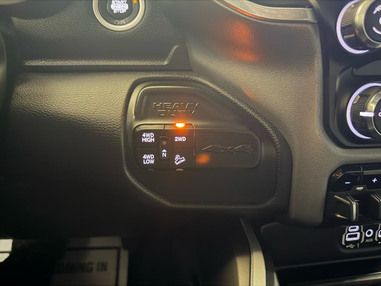 RAM 2500 Big Horn 4x4 Crew Cab 6'4" Box 2024