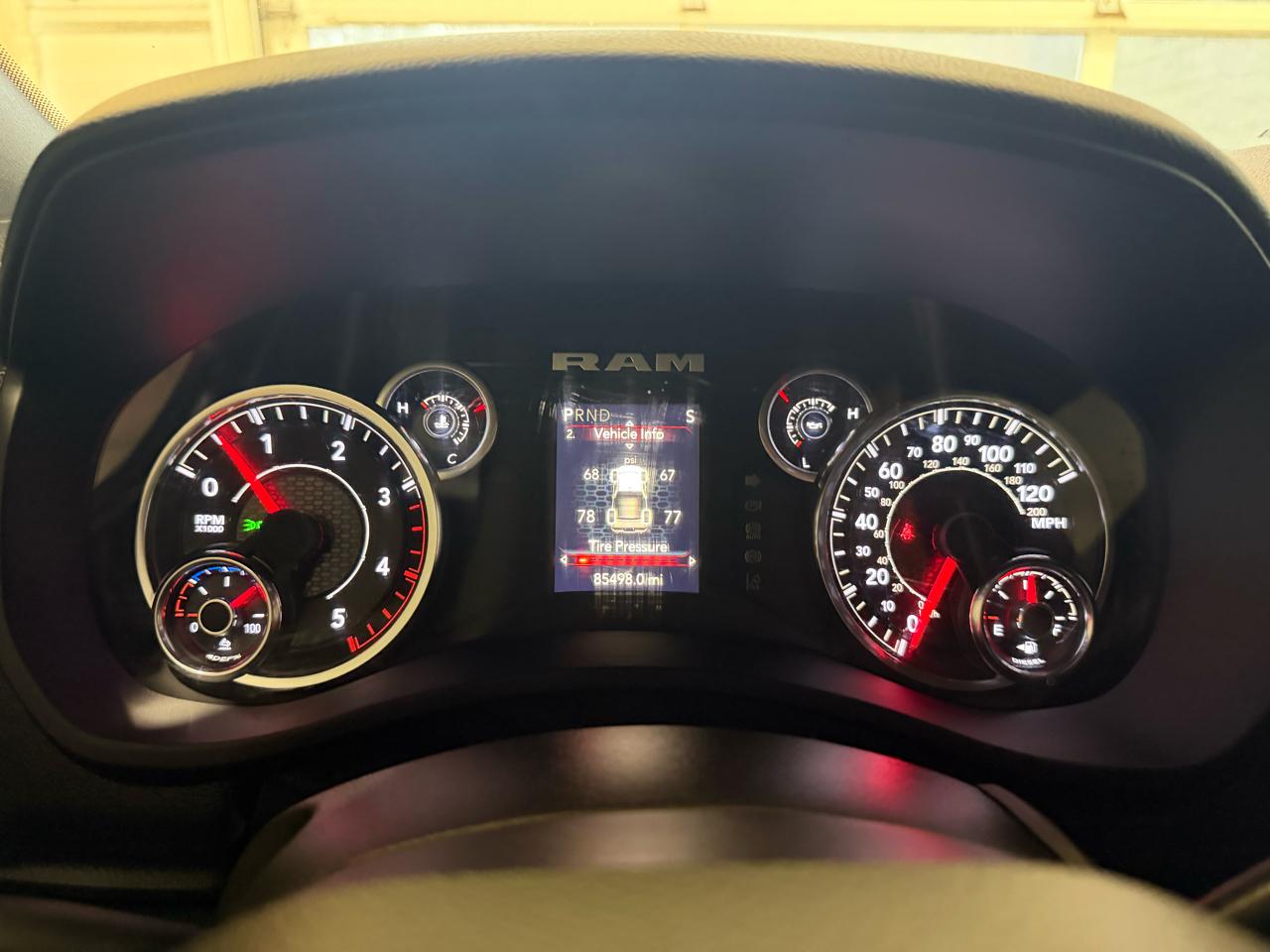 RAM 2500 Big Horn 4x4 Crew Cab 6'4" Box 2024