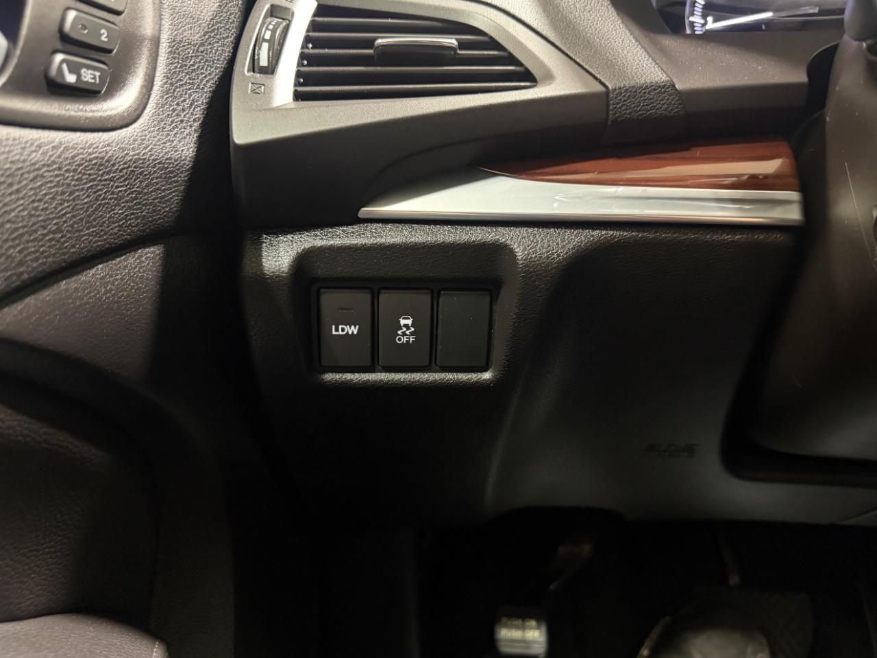 Acura MDX FWD 4dr Tech Pkg 2015
