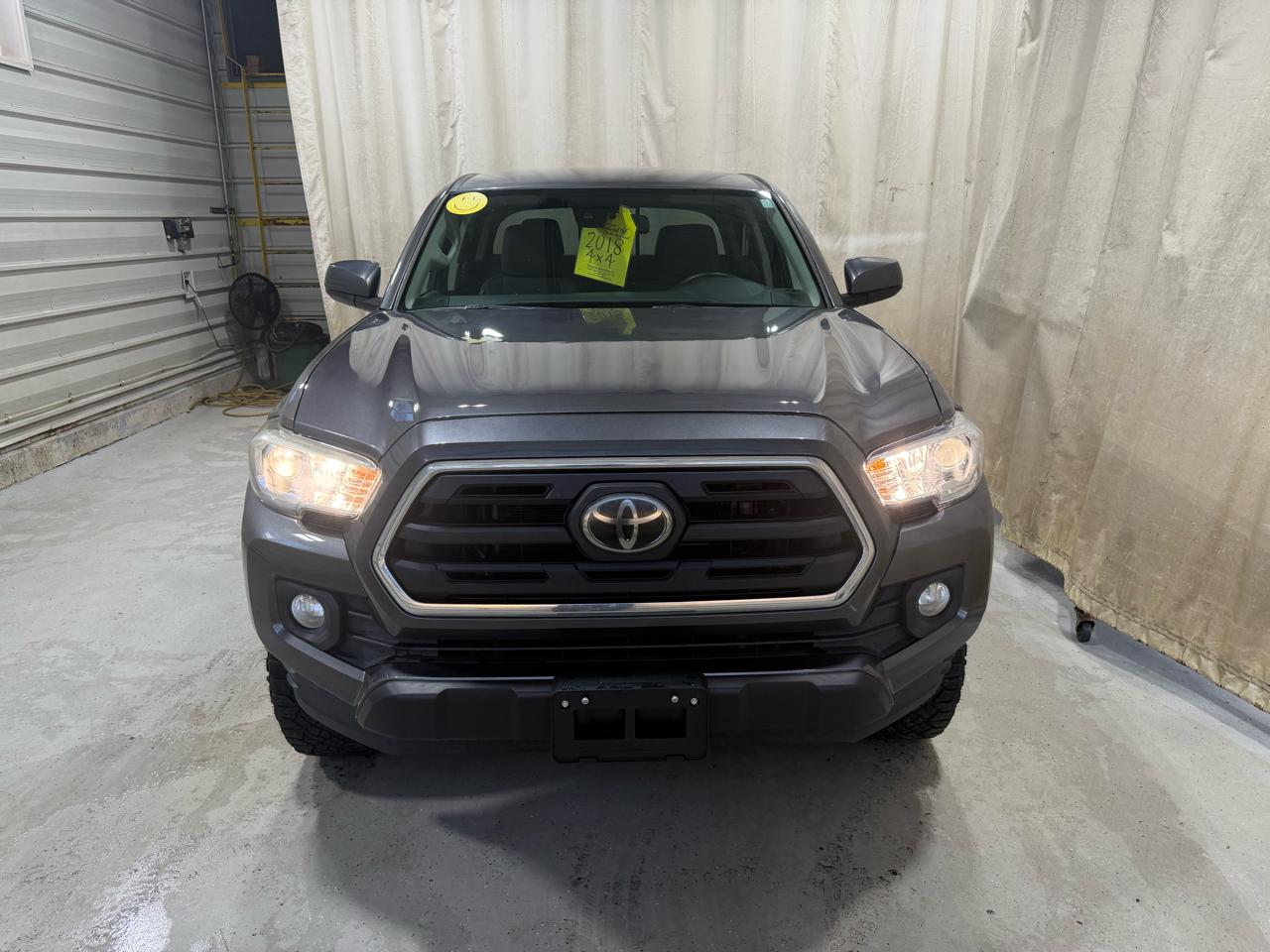 Toyota Tacoma SR5 Double Cab 6' Bed V6 4x4 AT (Natl) 2018