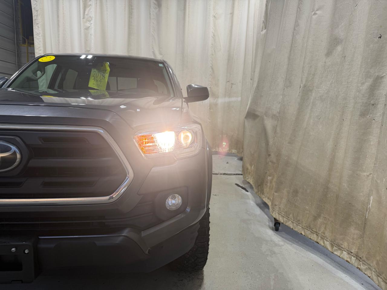 Toyota Tacoma SR5 Double Cab 6' Bed V6 4x4 AT (Natl) 2018