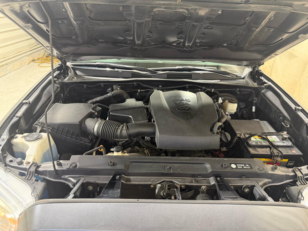 Toyota Tacoma SR5 Double Cab 6' Bed V6 4x4 AT (Natl) 2018