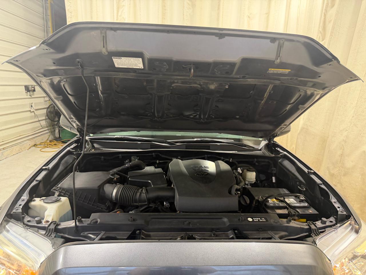 Toyota Tacoma SR5 Double Cab 6' Bed V6 4x4 AT (Natl) 2018