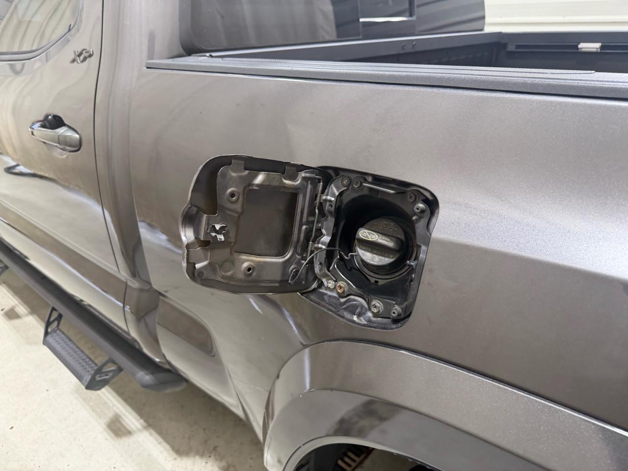 Toyota Tacoma SR5 Double Cab 6' Bed V6 4x4 AT (Natl) 2018