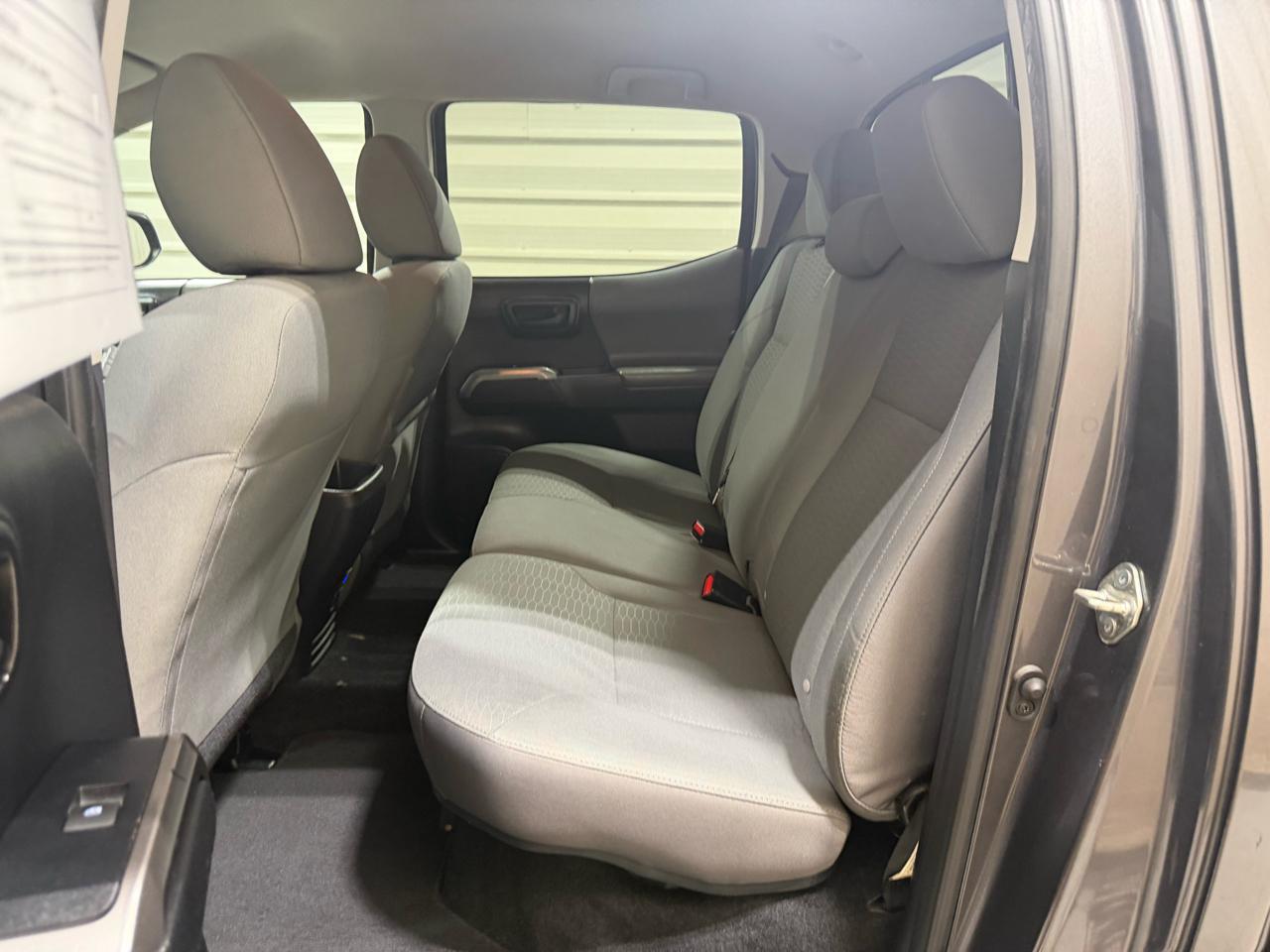 Toyota Tacoma SR5 Double Cab 6' Bed V6 4x4 AT (Natl) 2018