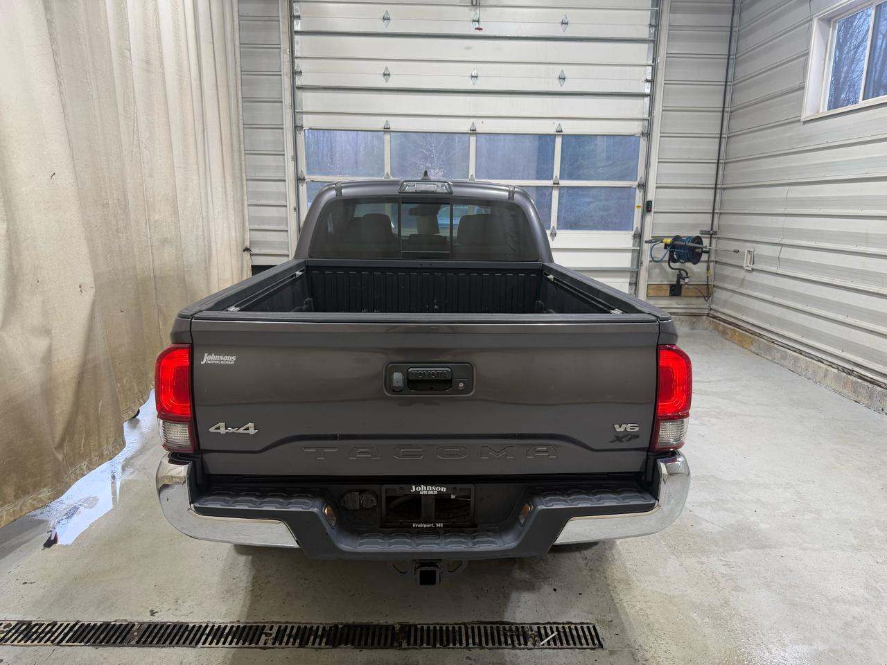 Toyota Tacoma SR5 Double Cab 6' Bed V6 4x4 AT (Natl) 2018