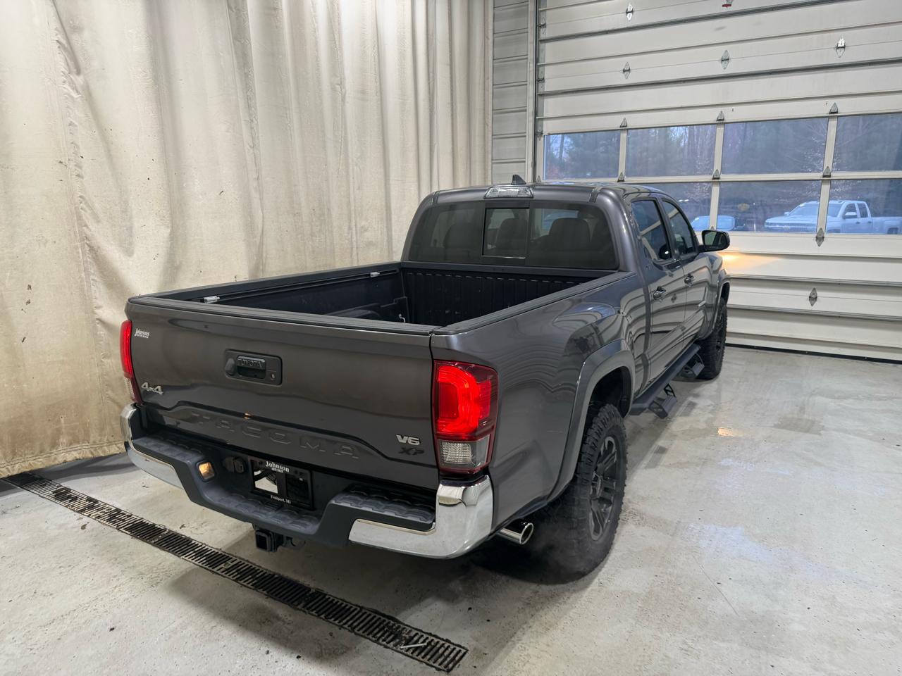 Toyota Tacoma SR5 Double Cab 6' Bed V6 4x4 AT (Natl) 2018