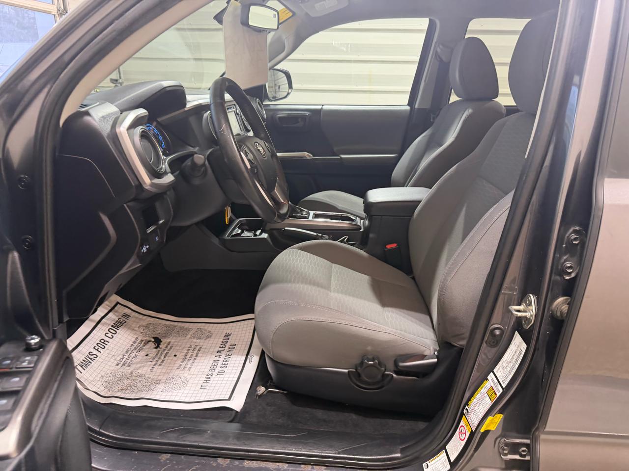 Toyota Tacoma SR5 Double Cab 6' Bed V6 4x4 AT (Natl) 2018