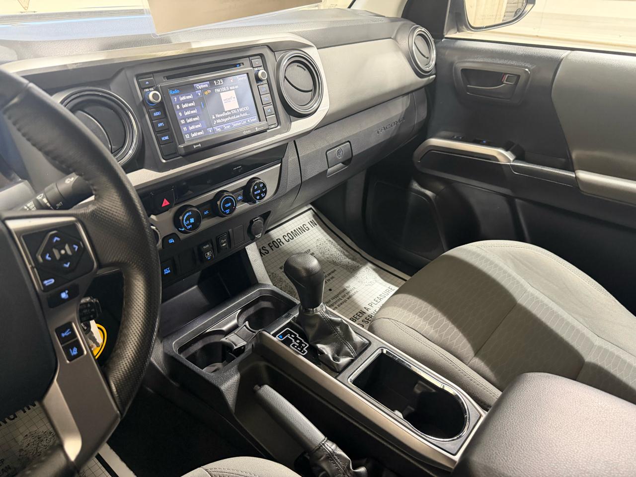 Toyota Tacoma SR5 Double Cab 6' Bed V6 4x4 AT (Natl) 2018