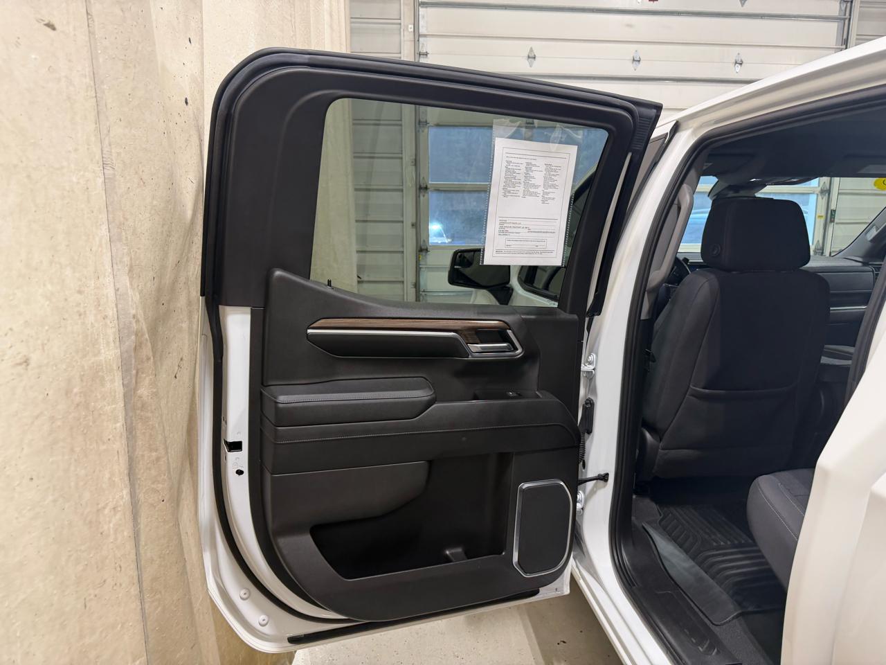 Chevrolet Silverado 1500 4WD Crew Cab 147" LT w/2FL 2023