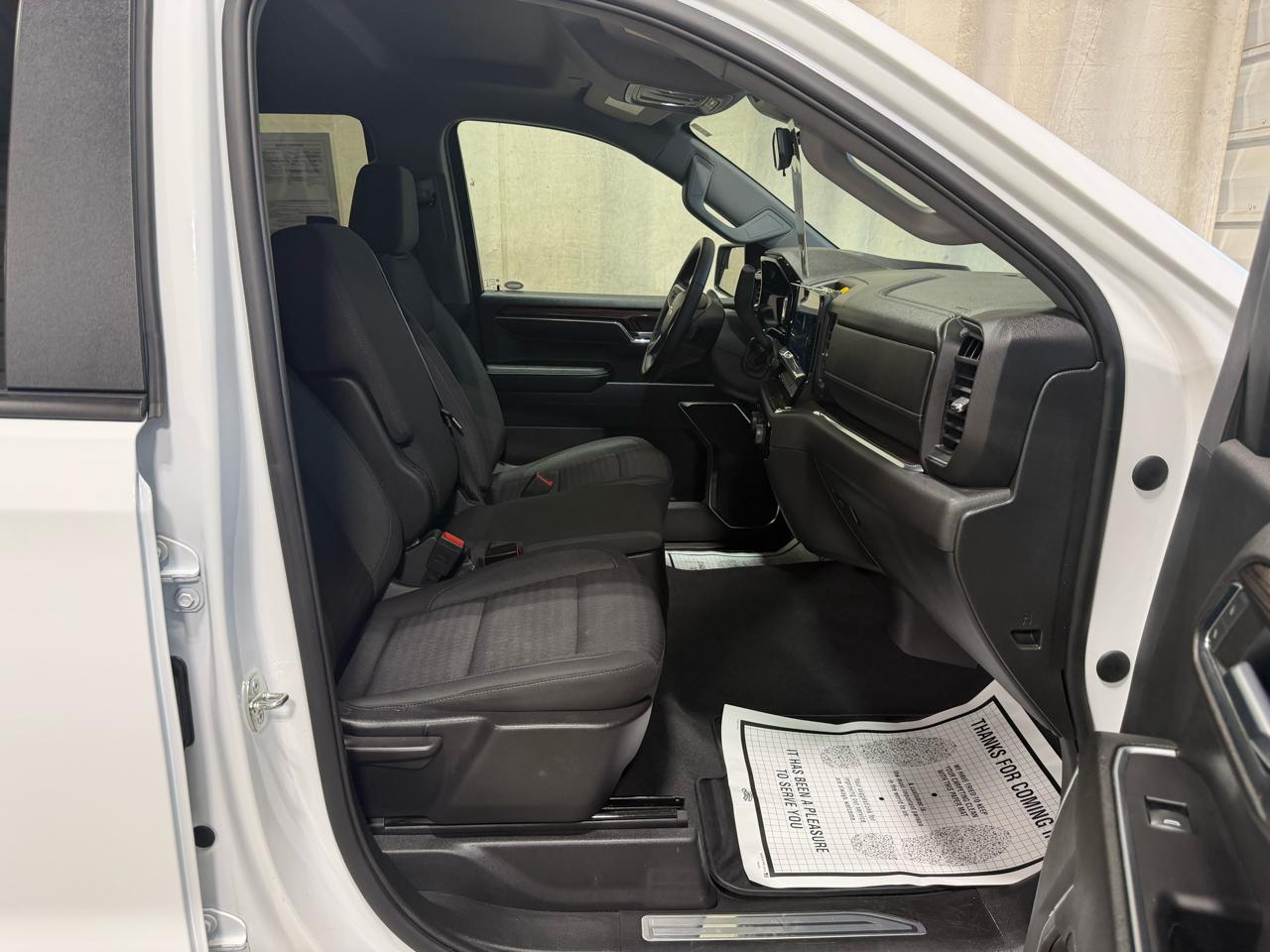 Chevrolet Silverado 1500 4WD Crew Cab 147" LT w/2FL 2023