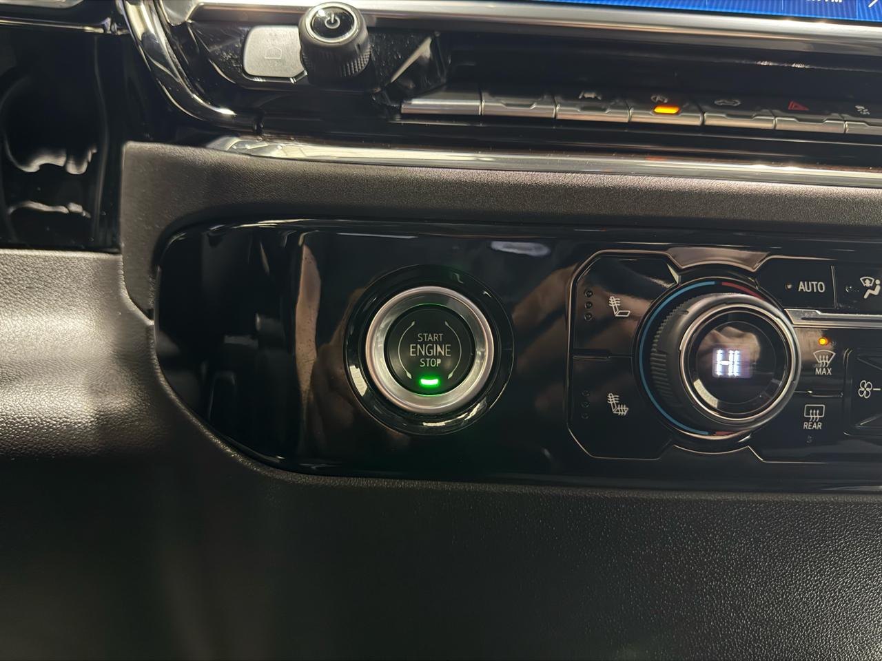 Chevrolet Silverado 1500 4WD Crew Cab 147" LT w/2FL 2023