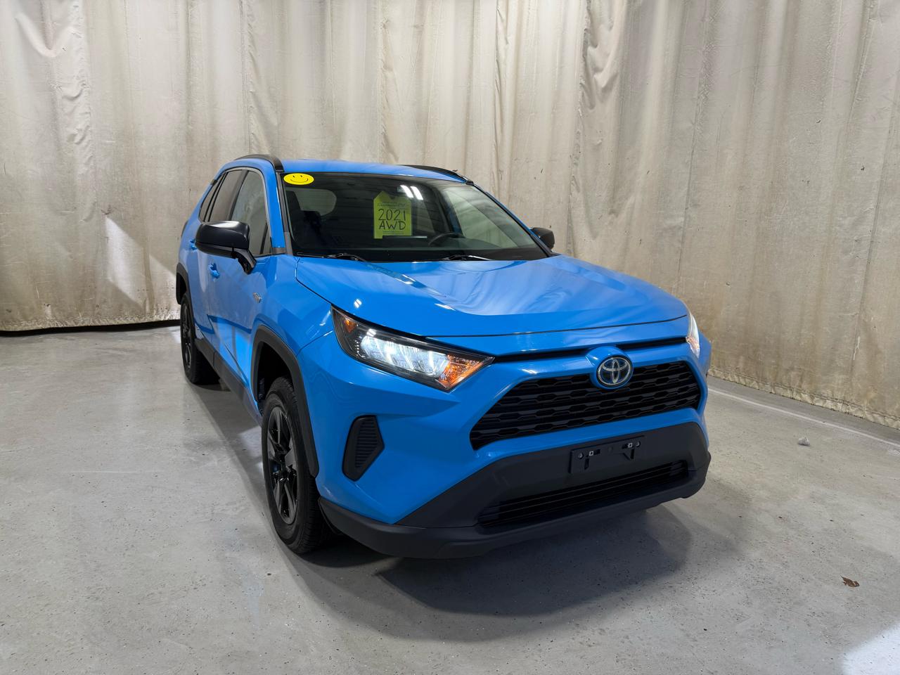 Toyota RAV4 Hybrid LE AWD (Natl) *Ltd Avail* 2021