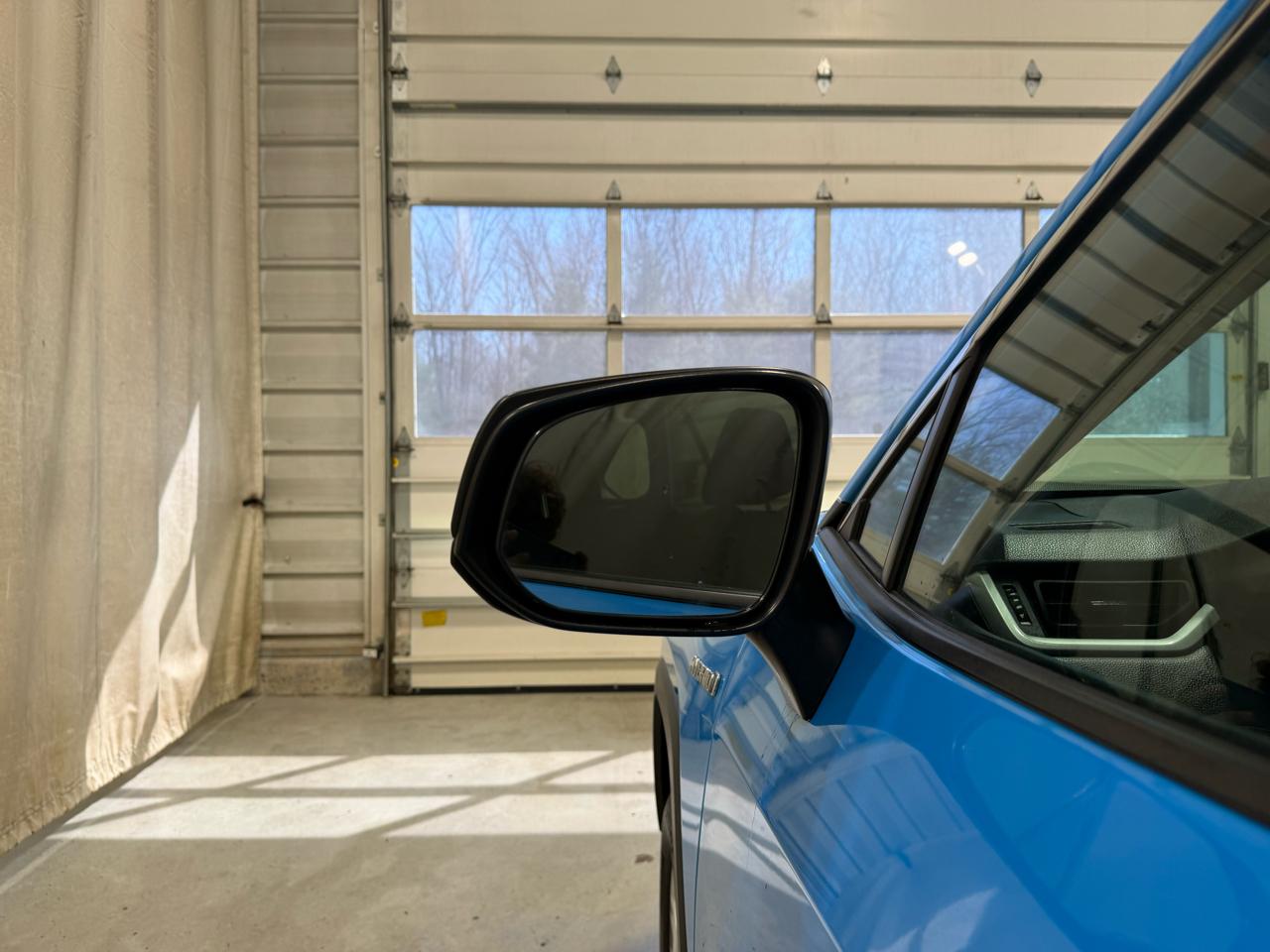 Toyota RAV4 Hybrid LE AWD (Natl) *Ltd Avail* 2021