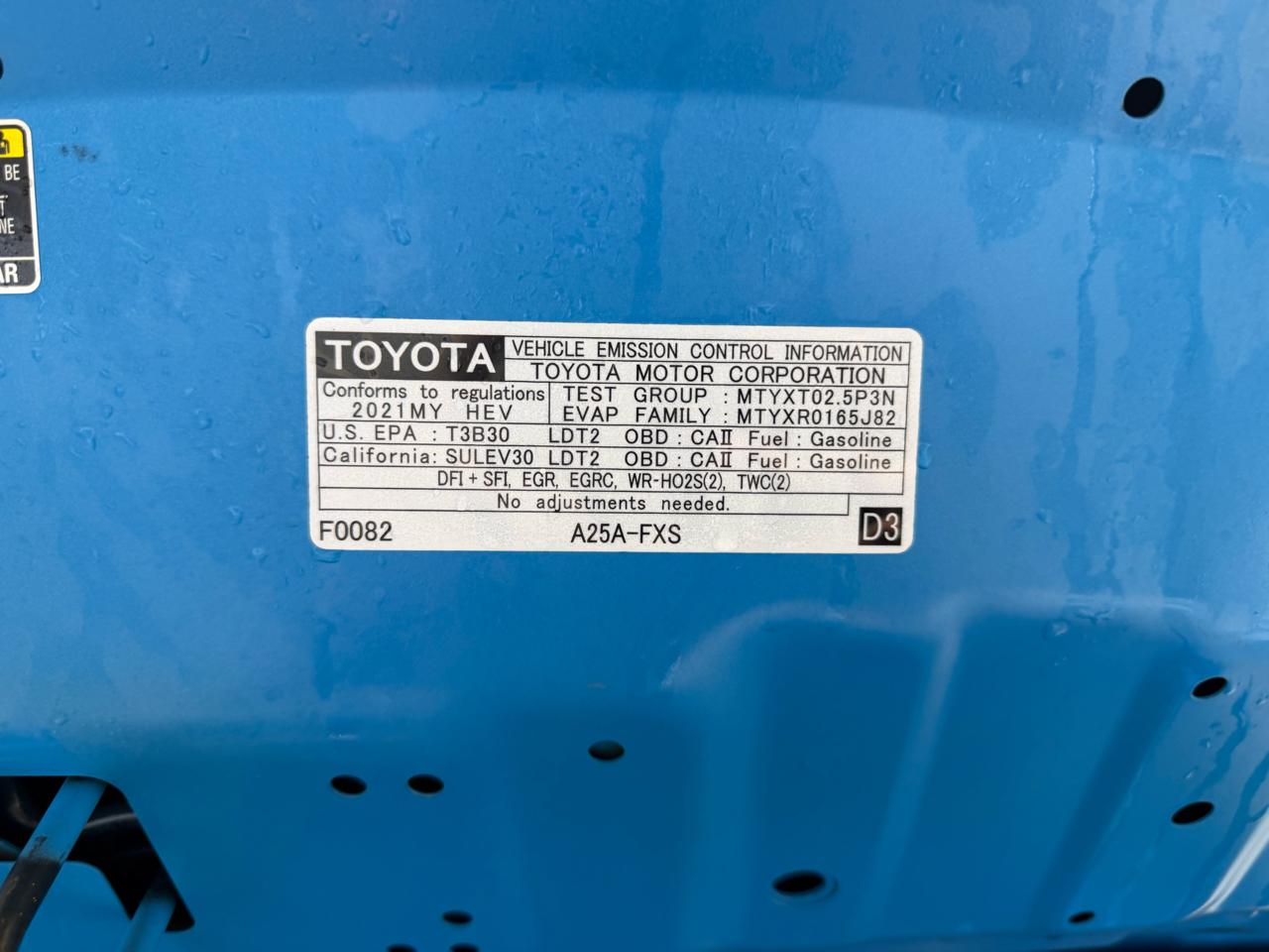 Toyota RAV4 Hybrid LE AWD (Natl) *Ltd Avail* 2021