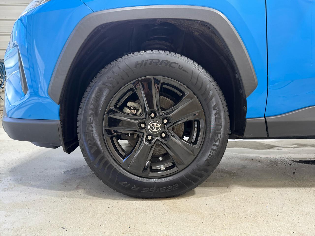 Toyota RAV4 Hybrid LE AWD (Natl) *Ltd Avail* 2021