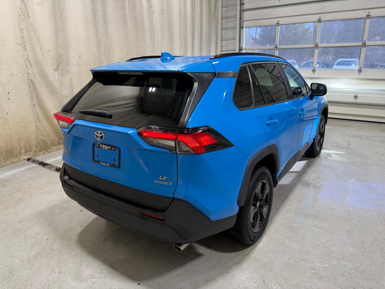 Toyota RAV4 Hybrid LE AWD (Natl) *Ltd Avail* 2021
