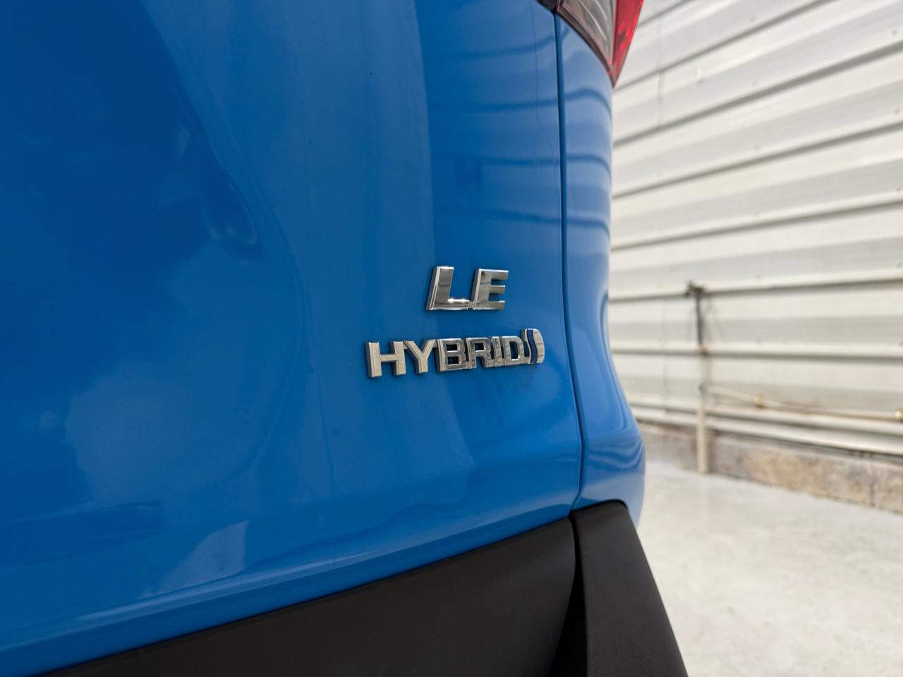 Toyota RAV4 Hybrid LE AWD (Natl) *Ltd Avail* 2021