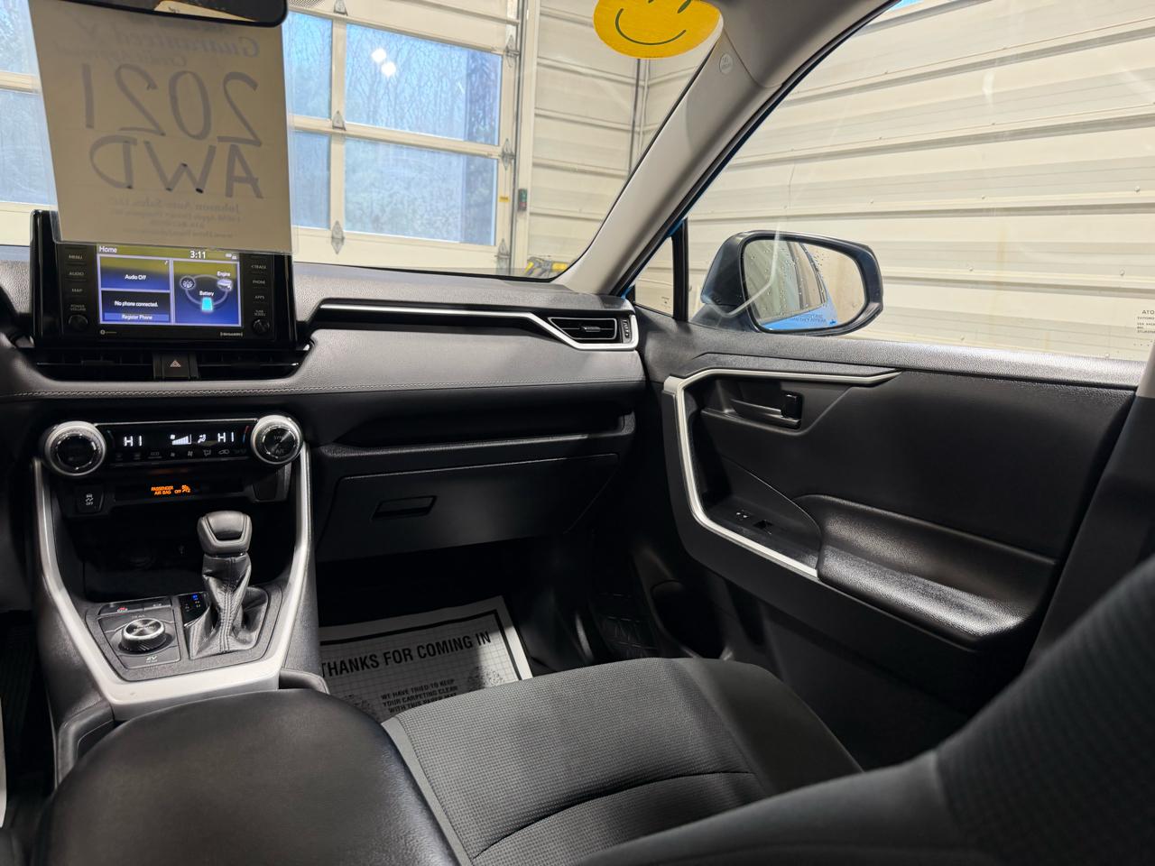 Toyota RAV4 Hybrid LE AWD (Natl) *Ltd Avail* 2021