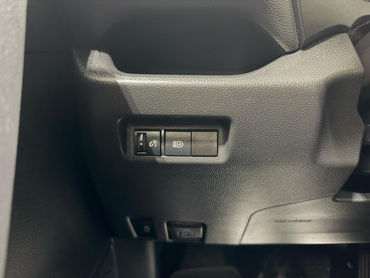 Toyota RAV4 Hybrid LE AWD (Natl) *Ltd Avail* 2021