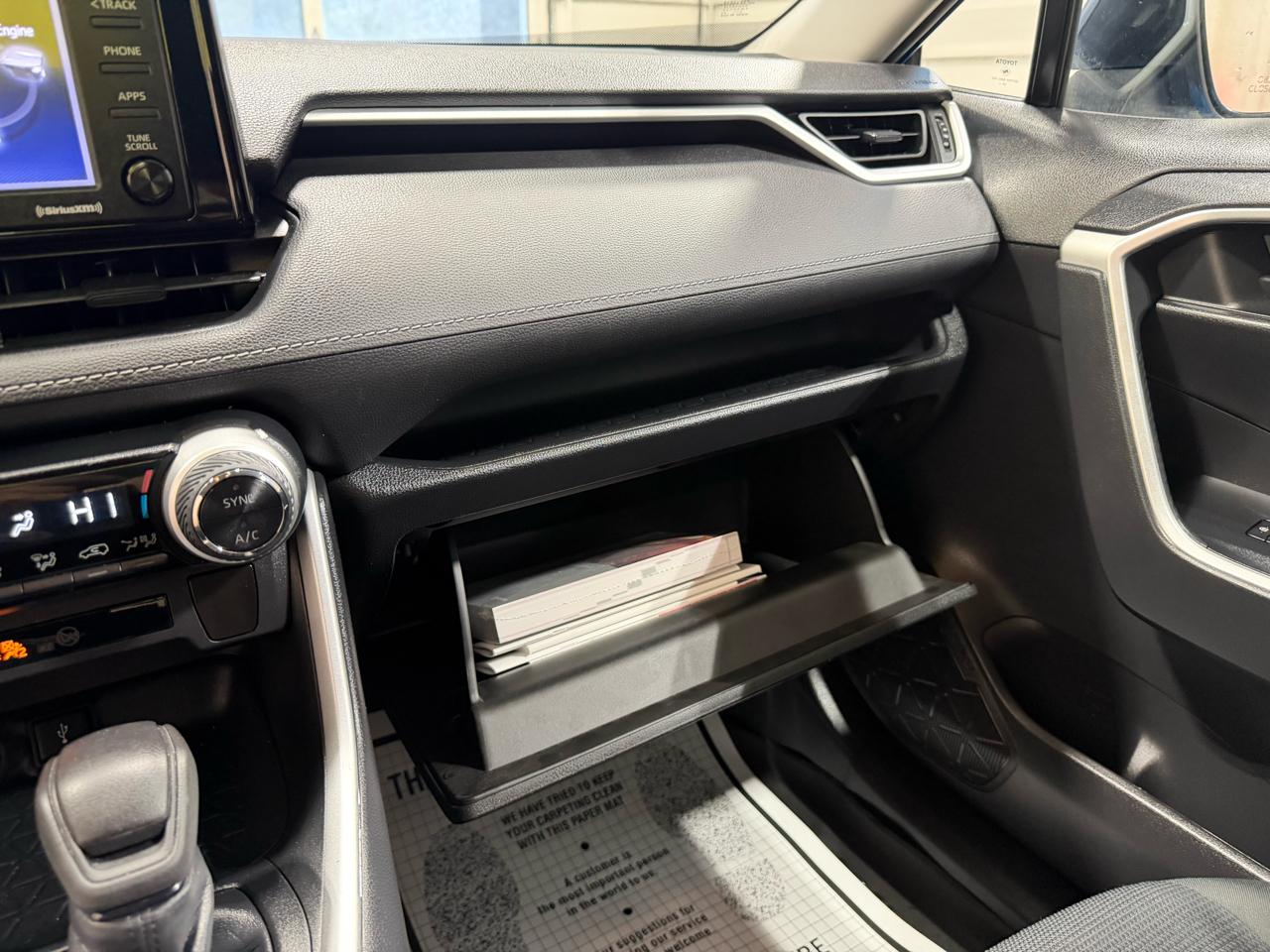 Toyota RAV4 Hybrid LE AWD (Natl) *Ltd Avail* 2021