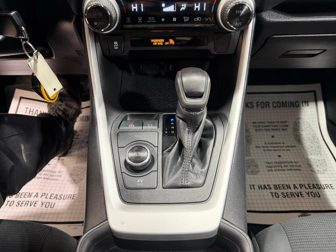 Toyota RAV4 Hybrid LE AWD (Natl) *Ltd Avail* 2021