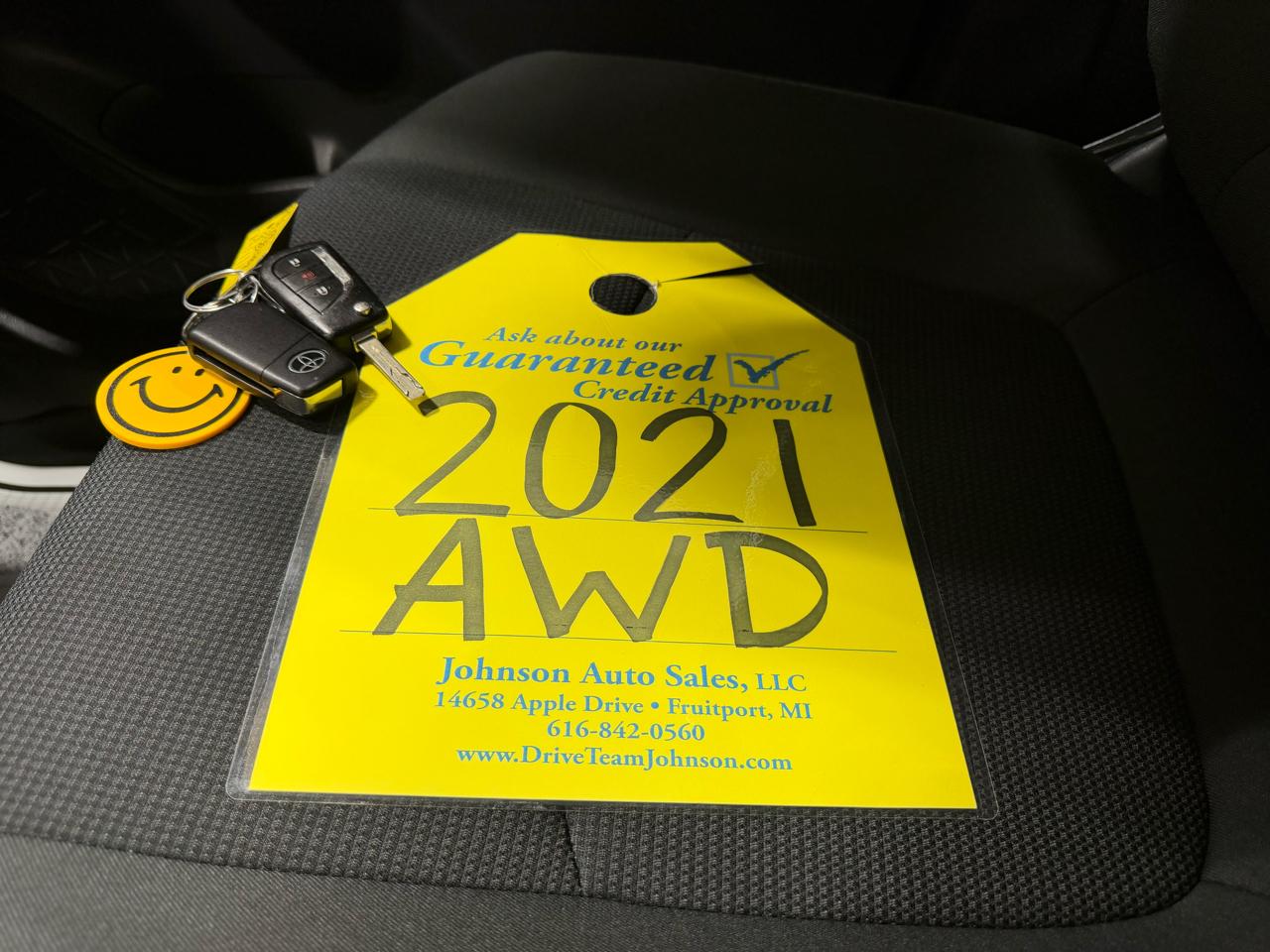 Toyota RAV4 Hybrid LE AWD (Natl) *Ltd Avail* 2021