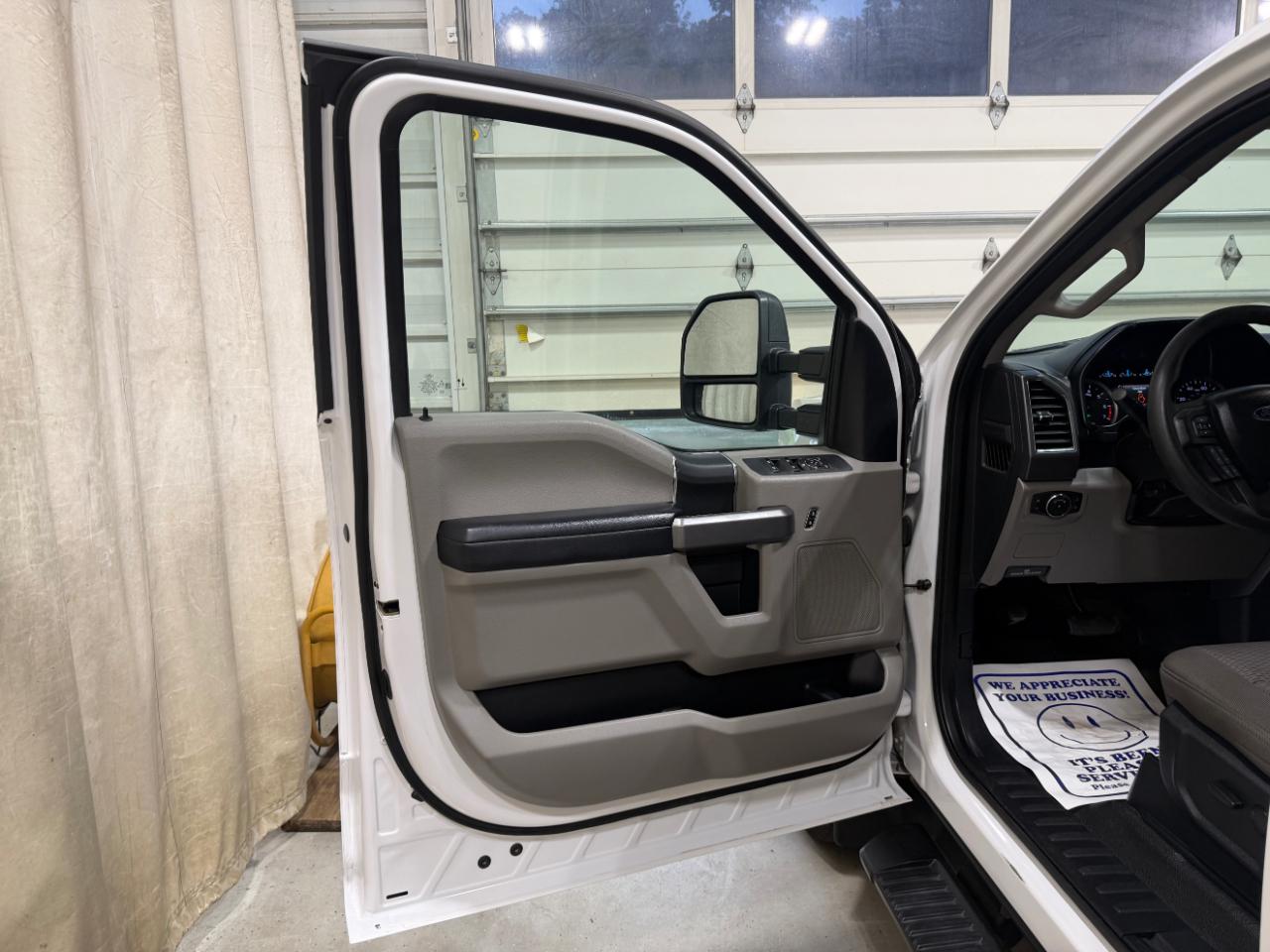 Ford Super Duty F-250 SRW XLT 4WD Crew Cab 6.75' Box 2021