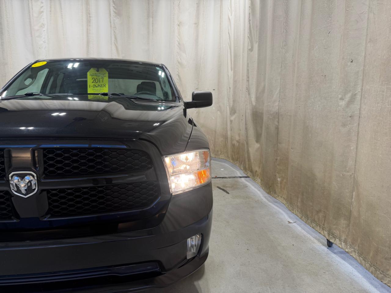 RAM 1500 Express 4x4 Quad Cab 6'4" Box 2017