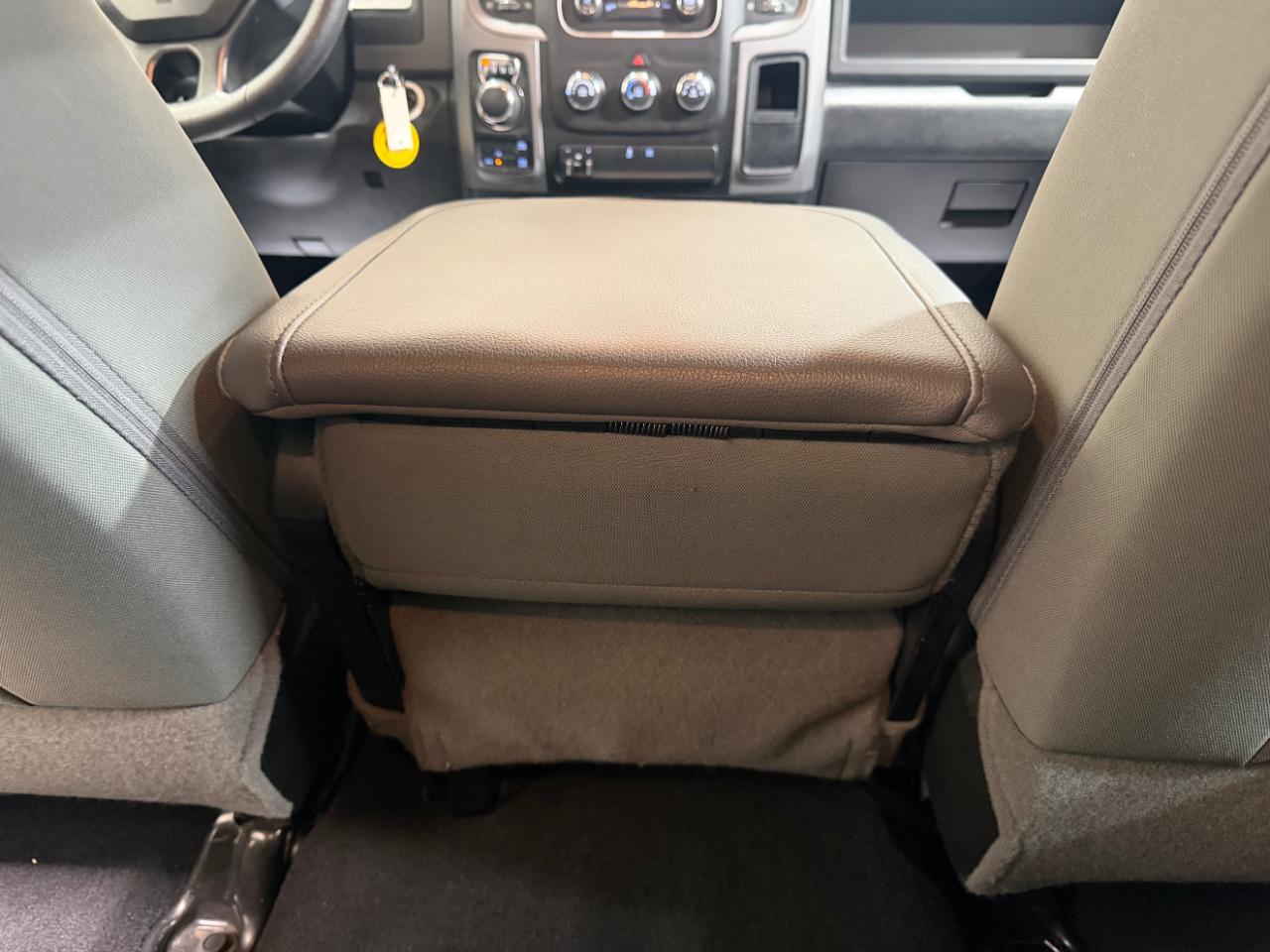 RAM 1500 Express 4x4 Quad Cab 6'4" Box 2017