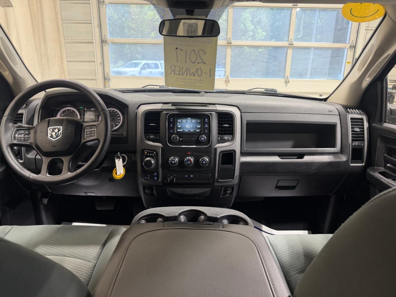 RAM 1500 Express 4x4 Quad Cab 6'4" Box 2017