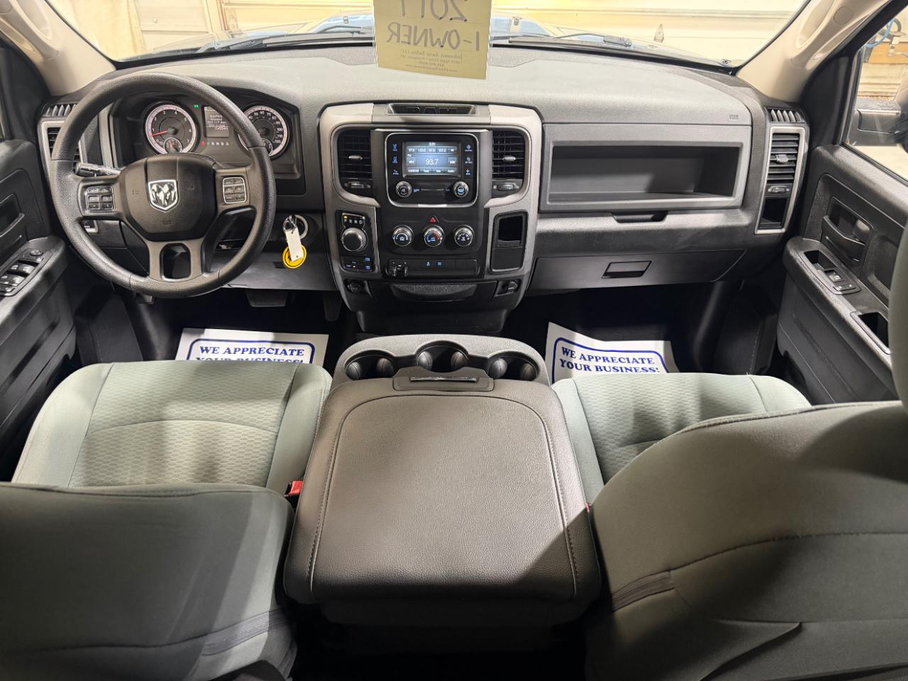 RAM 1500 Express 4x4 Quad Cab 6'4" Box 2017