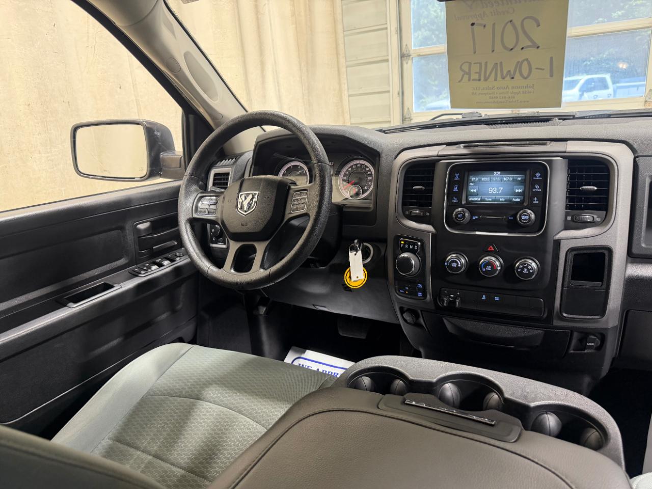 RAM 1500 Express 4x4 Quad Cab 6'4" Box 2017